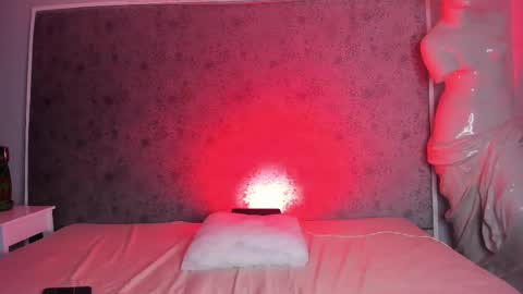 Snapshot of ari_sunshine chatting on September 17, 2025, 5:20 am Ari  online show from September 17, 2025, 5:20 am