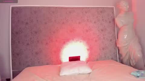 Snapshot of ari_sunshine chatting on September 23, 2025, 4:59 am Ari  online show from September 23, 2025, 4:59 am