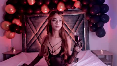 Snapshot of ari_sunshine chatting on January 14, 2026, 4:23 pm Ari online show from January 14, 2026, 4:23 pm