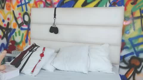 Snapshot of aria_martiin chatting on December 11, 2024, 2:11 pm aria online show from December 11, 2024, 2:11 pm