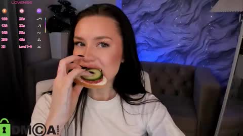 aria_mila online show from February 28, 2026, 3:40 am