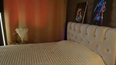 Snapshot of aria_mila chatting on July 4, 2026, 9:37 am aria_mila online show from July 4, 2026, 9:37 am