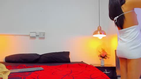 aria_millers1 online show from April 1, 2026, 11:55 am