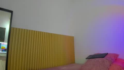 Aria Millers  online show from February 9, 2026, 11:14 am