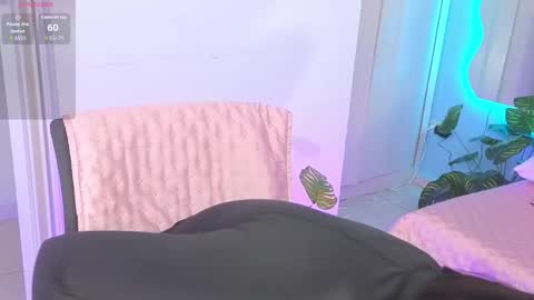 Snapshot of aria_russo chatting on March 1, 2026, 1:35 pm Aria online show from March 1, 2026, 1:35 pm