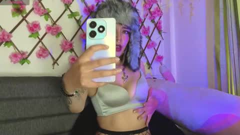 aria_silk online show from March 17, 2026, 8:23 pm