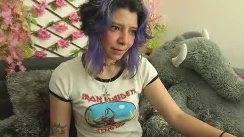 Snapshot of aria_silk chatting on June 23, 2026, 9:57 pm aria_silk online show from June 23, 2026, 9:57 pm