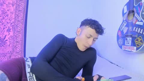 Aria and Orien online show from April 7, 2026, 5:57 pm