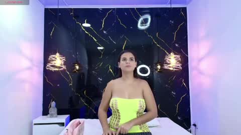 ariaa_vixen online show from May 2, 2026, 2:16 am