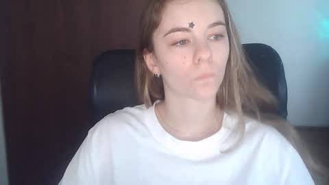 AriaCreazy online show from July 8, 2026, 6:07 am