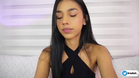 Snapshot of ariadna5 chatting on September 28, 2025, 8:20 am ARIADNA online show from September 28, 2025, 8:20 am