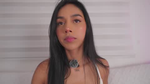 Snapshot of ariadna5 chatting on October 22, 2025, 3:40 am ARIADNA online show from October 22, 2025, 3:40 am