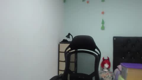 ...Ariana... online show from October 10, 2025, 5:56 pm