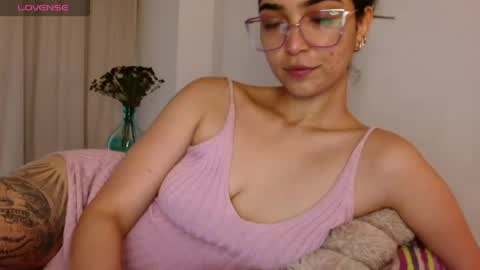 ariagal online show from May 20, 2026, 5:41 pm