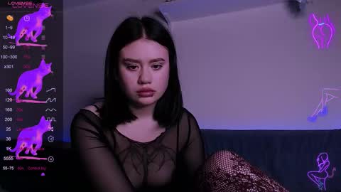 Aria online show from October 22, 2025, 1:22 pm