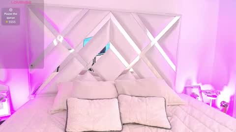 ariana_castillo__ online show from March 19, 2026, 1:37 pm