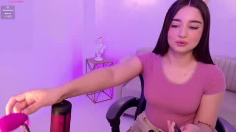 Snapshot of ariana_monroe01 chatting on October 24, 2025, 2:35 pm Ariana online show from October 24, 2025, 2:35 pm