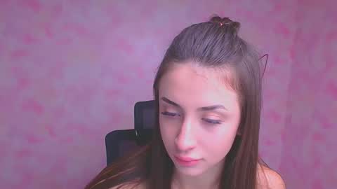 Snapshot of ariana_muur chatting on September 18, 2025, 5:20 am Ariana online show from September 18, 2025, 5:20 am