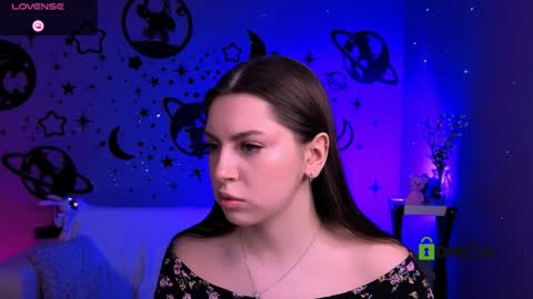 ariana_ross7 online show from April 6, 2026, 7:26 pm