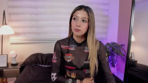 Snapshot of ariana_rosse__ chatting on April 24, 2026, 1:24 pm Ariana online show from April 24, 2026, 1:24 pm