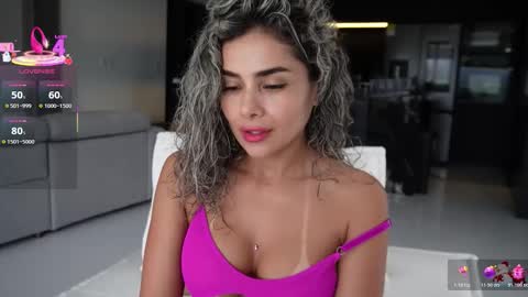 Snapshot of ariana_valdirii chatting on December 2, 2025, 1:17 pm cristina online show from December 2, 2025, 1:17 pm