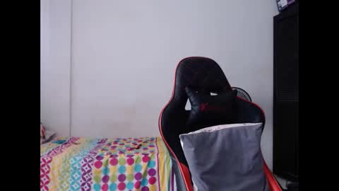 ariannaloovel online show from February 28, 2026, 6:20 pm