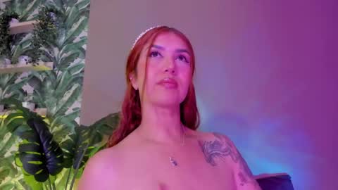 ariarusso_ online show from May 14, 2026, 10:49 pm