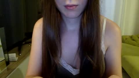 Snapshot of ariasilverstone chatting on June 17, 2026, 7:48 pm ariasilverstone online show from June 17, 2026, 7:48 pm