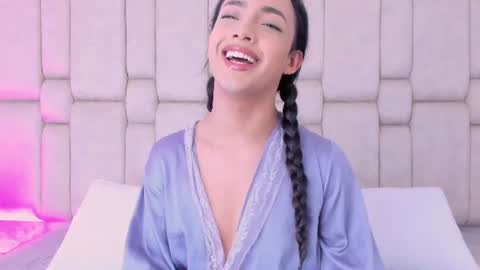 Snapshot of aribloom7 chatting on July 10, 2026, 9:28 pm Welcome to Ari room online show from July 10, 2026, 9:28 pm