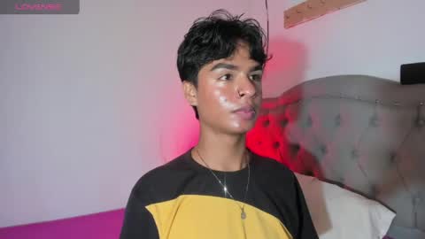 ariel_adan online show from May 6, 2026, 1:25 am