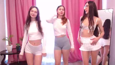 Ariella online show from February 10, 2026, 7:12 am