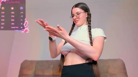 Ariella online show from January 13, 2026, 4:40 am