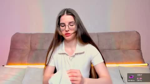 Ariella online show from May 16, 2026, 5:04 am