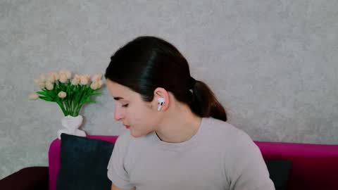 Snapshot of arielstonks_lovee chatting on September 24, 2025, 3:54 am arielstonks_lovee online show from September 24, 2025, 3:54 am