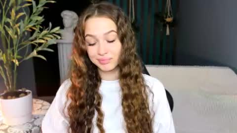 Snapshot of arielsykes chatting on July 22, 2026, 6:38 am arielsykes online show from July 22, 2026, 6:38 am