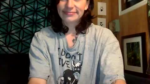 Snapshot of arielwyld chatting on December 3, 2024, 1:54 pm ariel colin when hes here online show from December 3, 2024, 1:54 pm