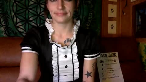 Snapshot of arielwyld chatting on December 30, 2024, 4:09 am ariel colin when hes here online show from December 30, 2024, 4:09 am