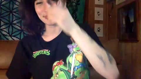 Snapshot of arielwyld chatting on February 8, 2025, 3:30 am ariel colin when hes here online show from February 8, 2025, 3:30 am