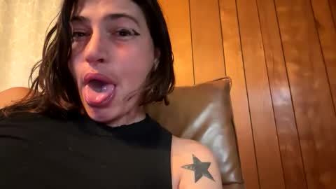 Snapshot of arielwyld chatting on October 20, 2025, 8:42 pm ariel colin when hes here online show from October 20, 2025, 8:42 pm