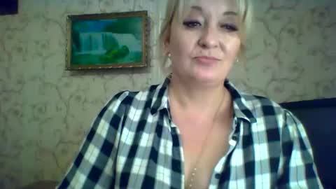 Snapshot of arielxloveresss chatting on September 11, 2025, 10:59 am ArielXLoveresss online show from September 11, 2025, 10:59 am