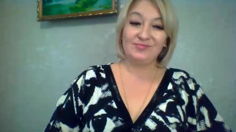 Snapshot of arielxloveresss chatting on October 30, 2025, 8:05 am ArielXLoveresss online show from October 30, 2025, 8:05 am