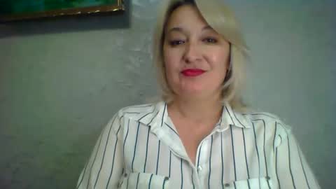 ArielXLoveresss online show from May 31, 2026, 1:18 pm