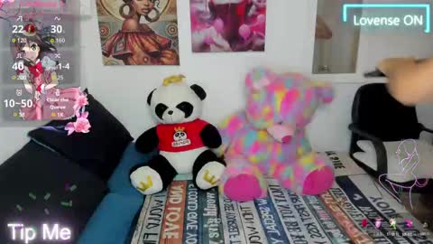 Ariana Forero ---- independet model online show from September 22, 2025, 9:28 pm