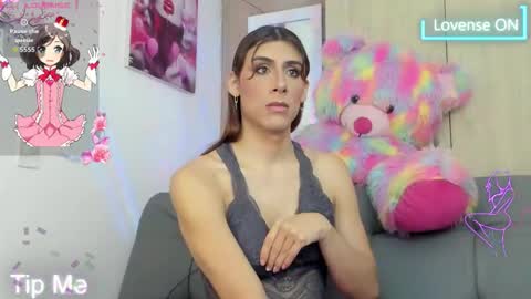 Ariana Forero ---- independet model online show from November 18, 2025, 2:54 pm