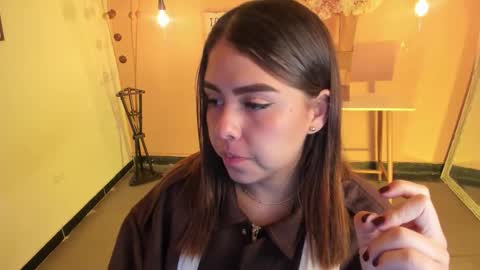  Arianna  online show from December 1, 2025, 3:17 pm