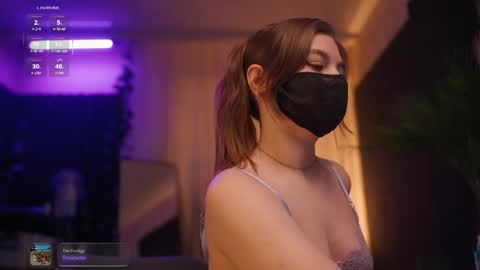 Arina online show from November 20, 2025, 5:34 pm