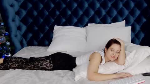 ArinaArnold online show from December 19, 2024, 7:18 am