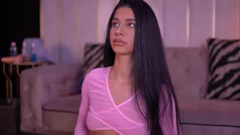 Snapshot of arinarhodes chatting on November 2, 2025, 6:21 pm Arina online show from November 2, 2025, 6:21 pm