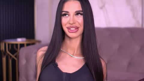 Snapshot of arinarhodes chatting on February 2, 2026, 5:44 pm Arina online show from February 2, 2026, 5:44 pm