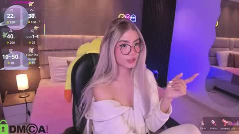 Ari  online show from November 7, 2025, 11:38 pm